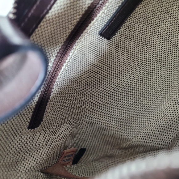 Dooney and bourke purse - Picture 5 of 5